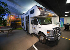 Bekijk een echte camper bij Tioga Tours Bekijk een camper op de infodagen van Tioga Tours