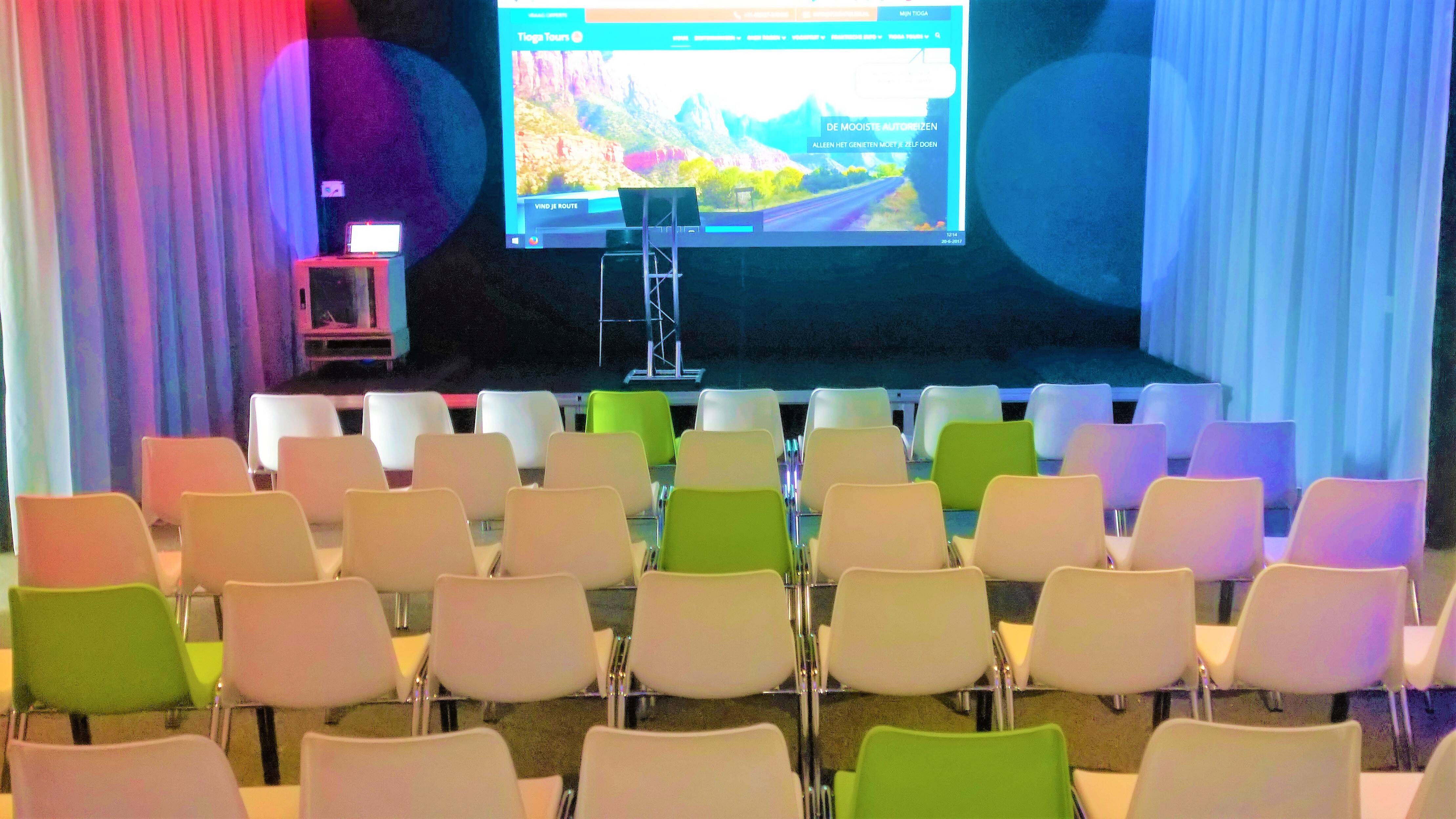 Presentatiezaal in Zwolle Infodag Tioga Tours